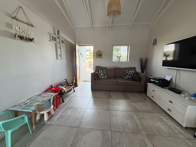 2 Bedroom Property for Sale in Reebok Western Cape